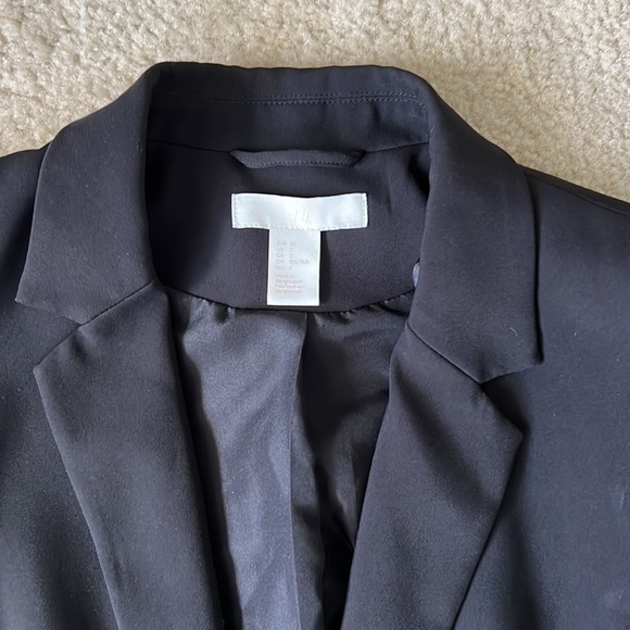 H&M Open Black Blazer - Picture 2 of 4
